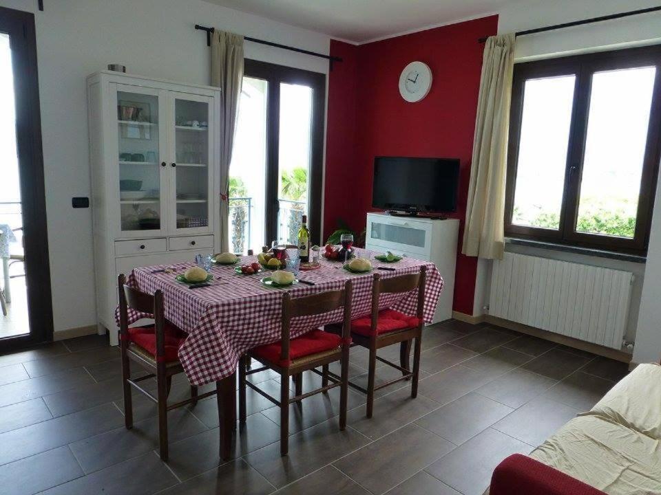 Residence Leggeri Apartments Domaso Exterior photo